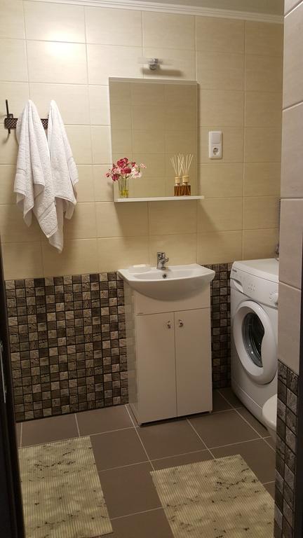 L.E.C. Travel Apartments Βέντσπιλς Εξωτερικό φωτογραφία